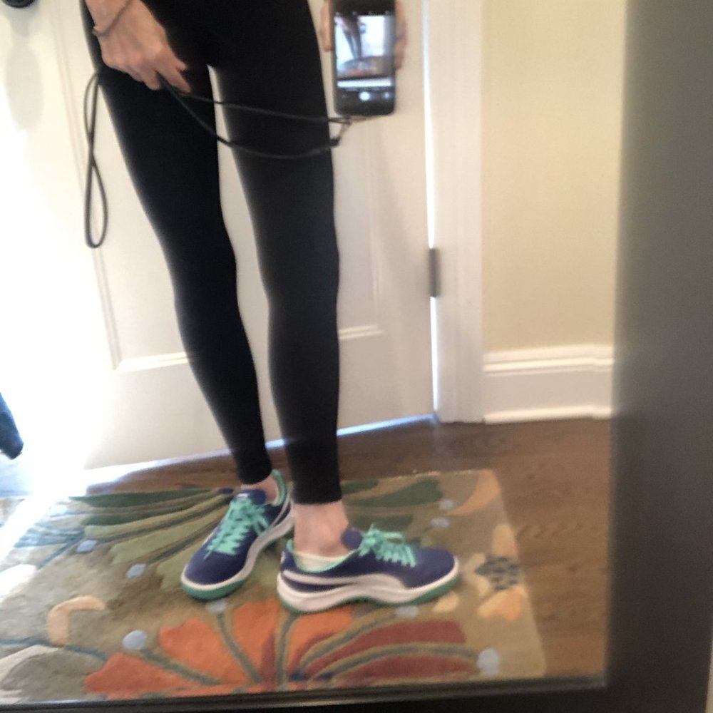 HAPPY FEET! Bright-Retro Style Trainers PURPLE PUMAs- Gently Used -Sz.40.5. - Picture 5 of 12